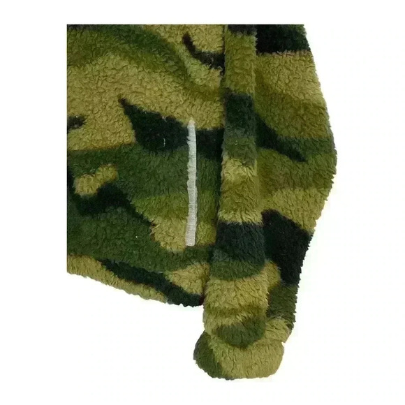 Peyton Jensen Nola Green Camo Pullover Sweatshirt SIZE-MEDIUM - Picture 5 of 7